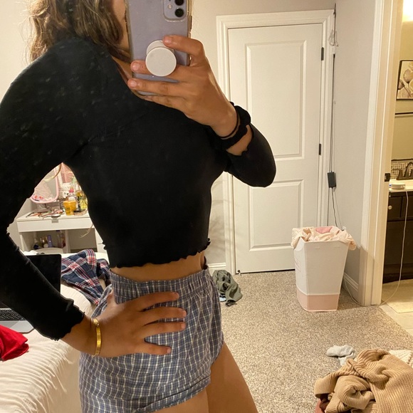 Forever 21 Black Crop Top - Picture 2 of 2